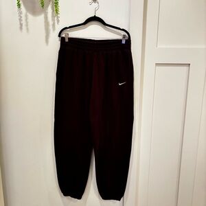Nike Therma Fit Dark Maroon High Waist Women's Jogger Elastic Waist Size Large